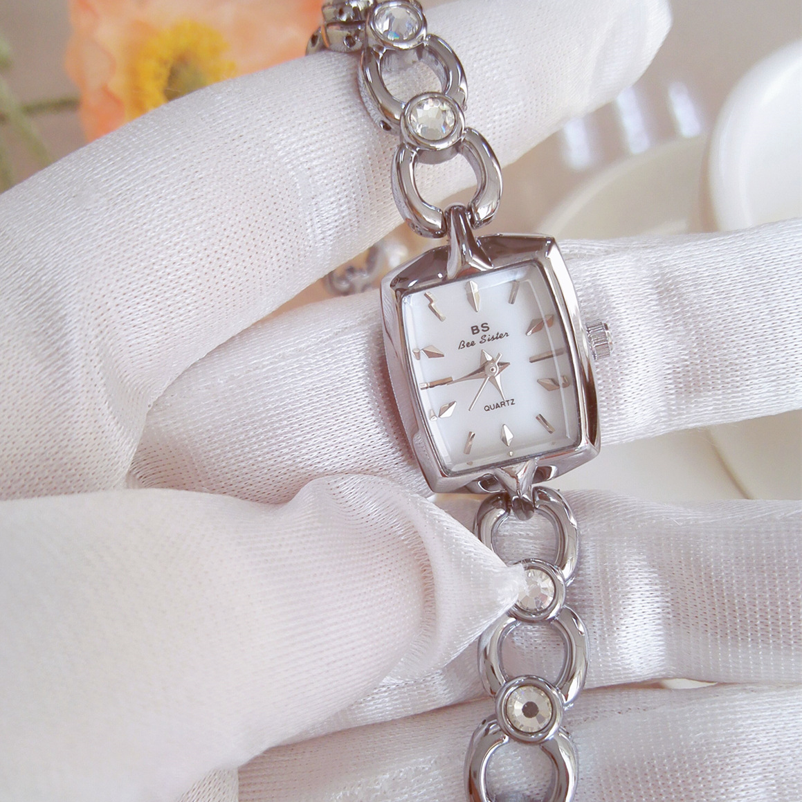 Luxury Watch And Jewelry Brand - UTHAI İzle Kadınlar Için Işık Lüks