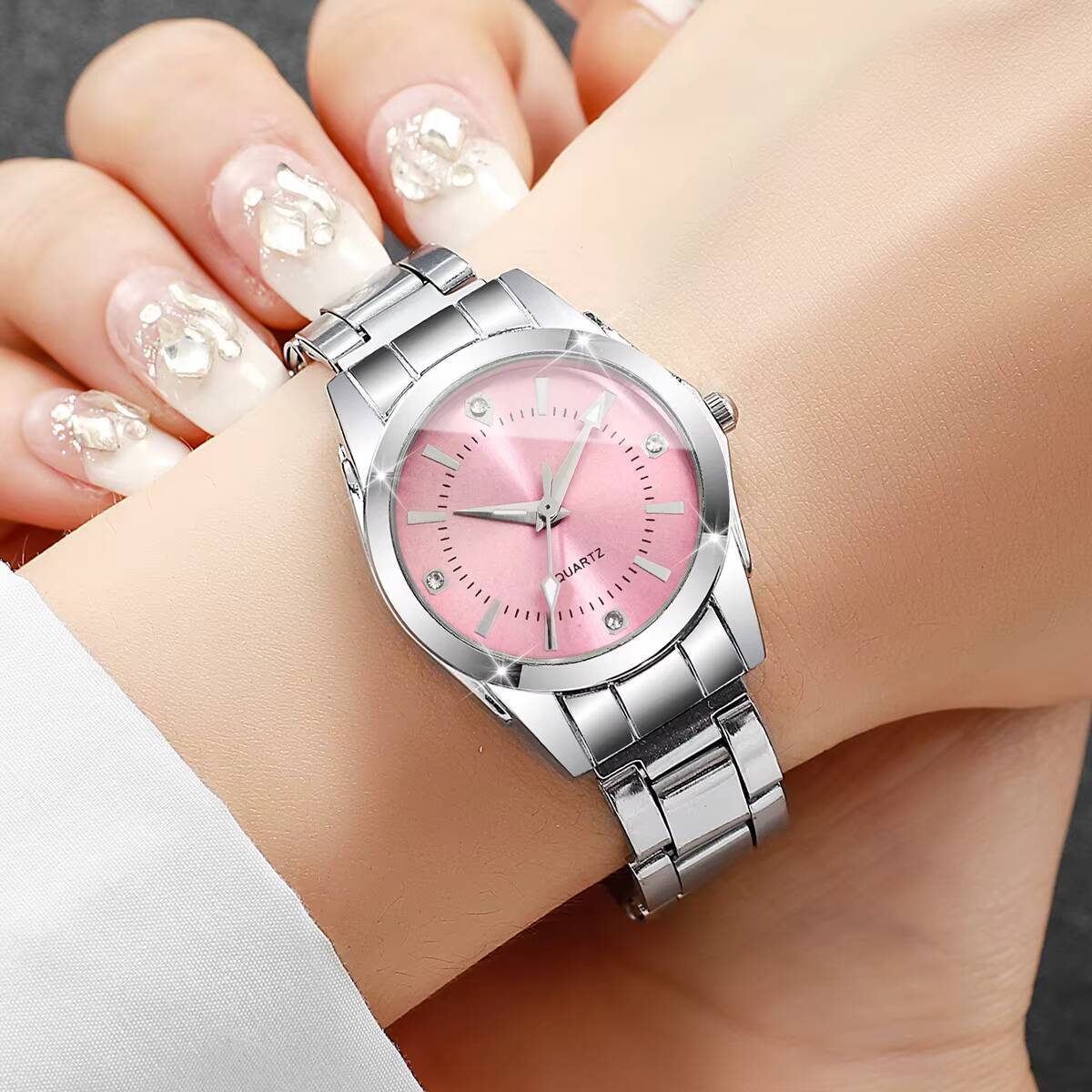 Lüks Rhinestone Kadın Saatler  - Luxury Watch Holder incelemesi ve fiyatı